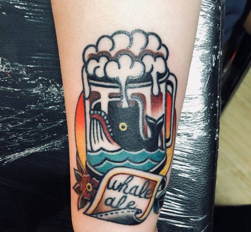 冒泡的鲸鱼纹身图片_Old SchoolNew School纹身图案