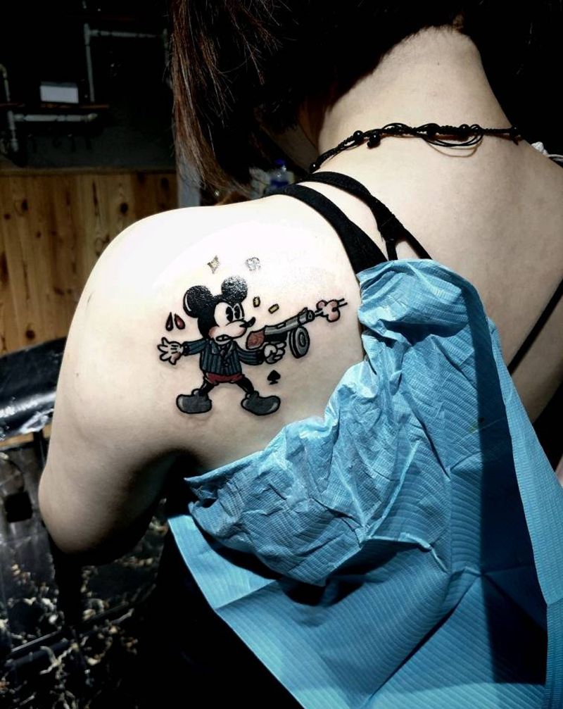 黑手党米奇纹身图片_背部Old School米奇米老鼠纹身图案