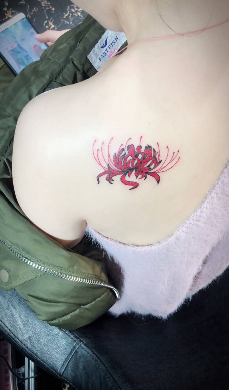 曼珠沙华，后背小纹身纹身图片