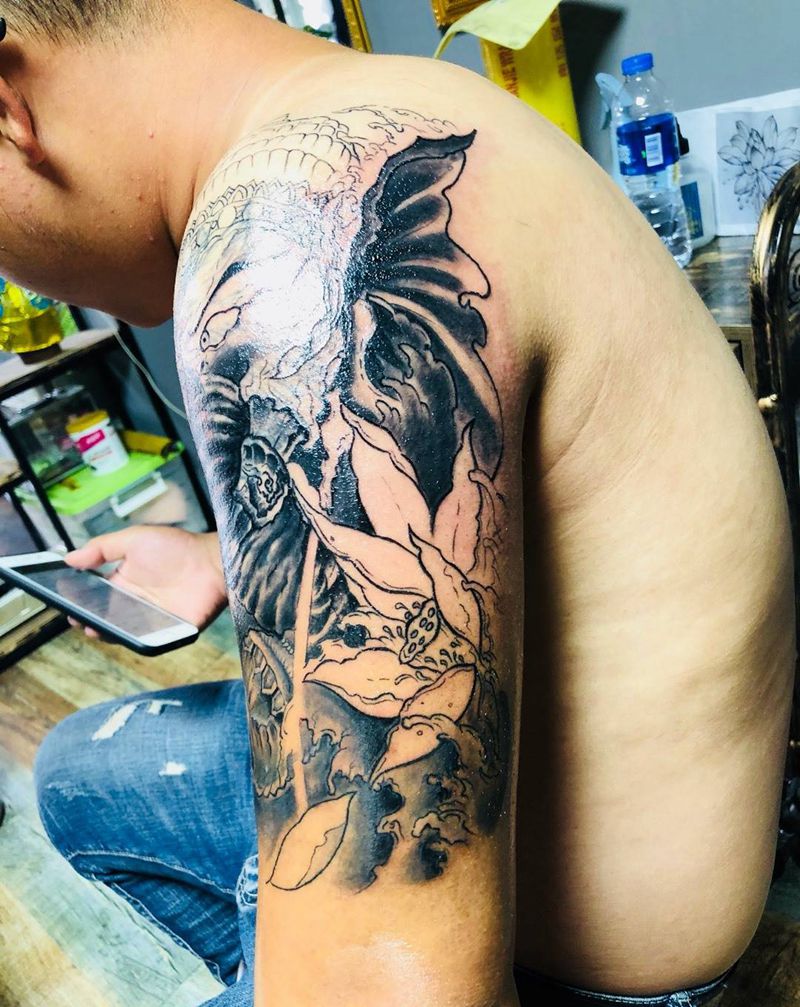 拼接半甲待上色