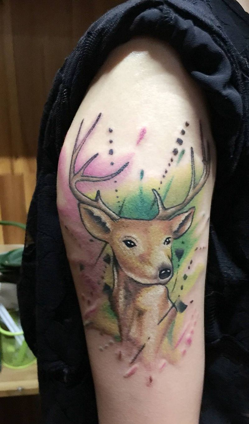 鹿纹身图片_手臂欧美动物清新成品纹身图案