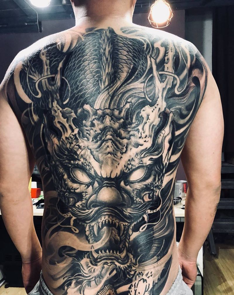 龙头纹身图片_臀部背部新传统纹身图案