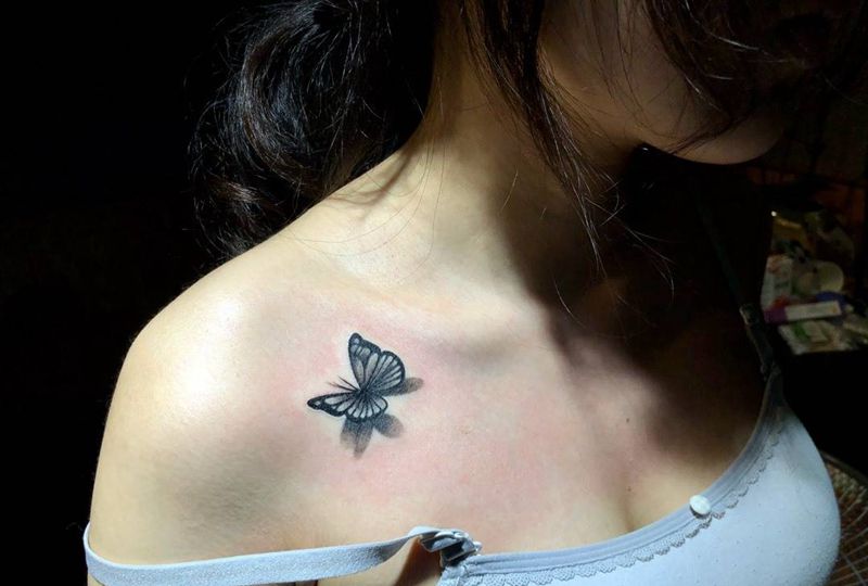 锁骨小纹身，蝴蝶纹身纹身图片