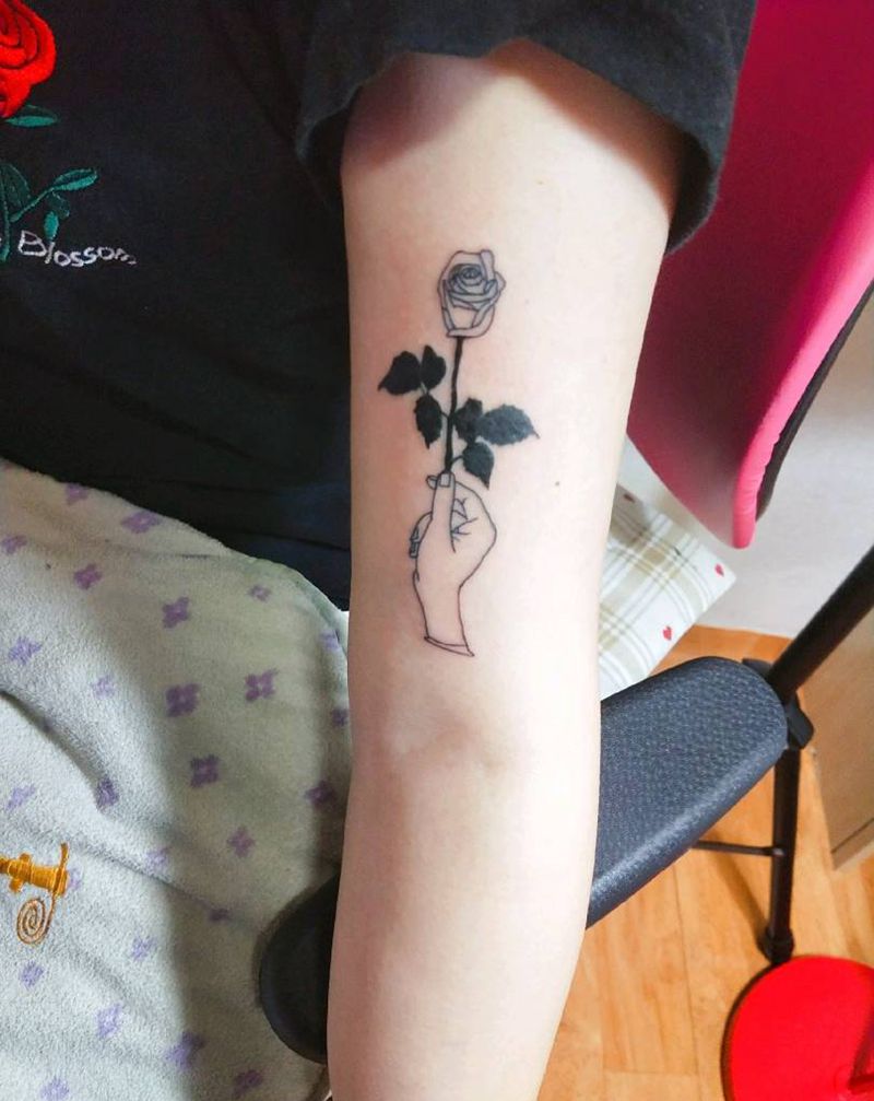 送你一朵玫瑰花^^纹身图片