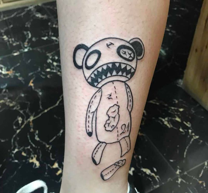 腿部纹身，简约小图纹身图片