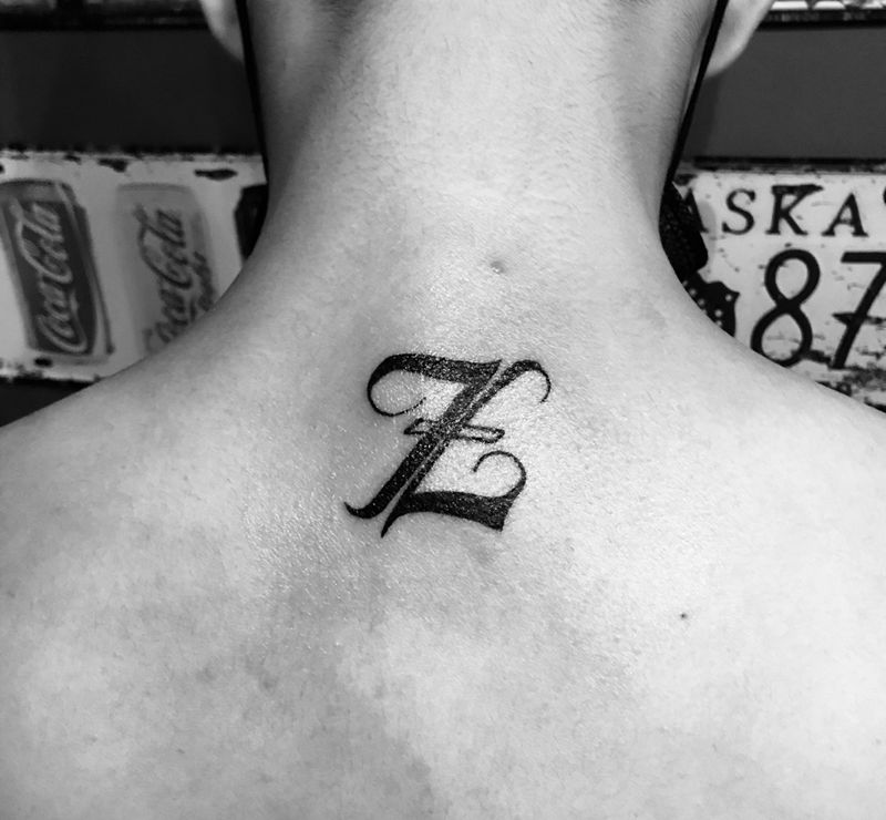 字母纹身图片