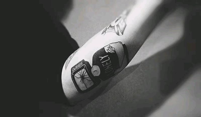 潮男小图纹身图片_手臂纹身图案