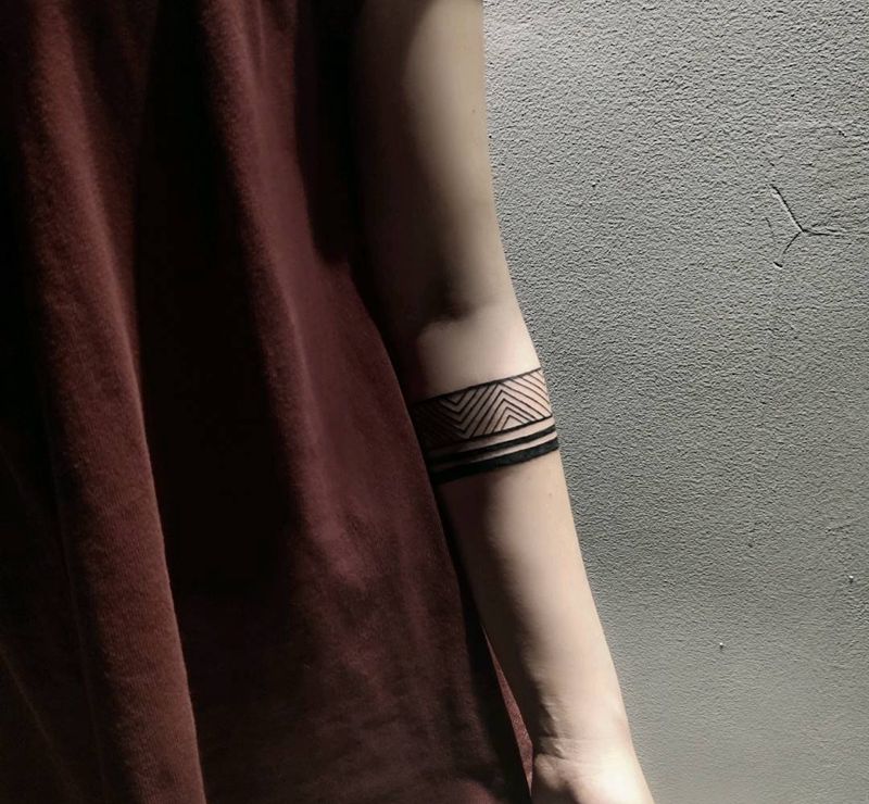 臂环纹身图片_手臂纹身图案