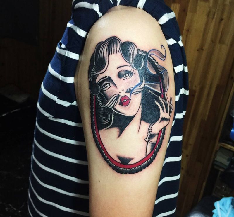 欧美女人图纹身图片