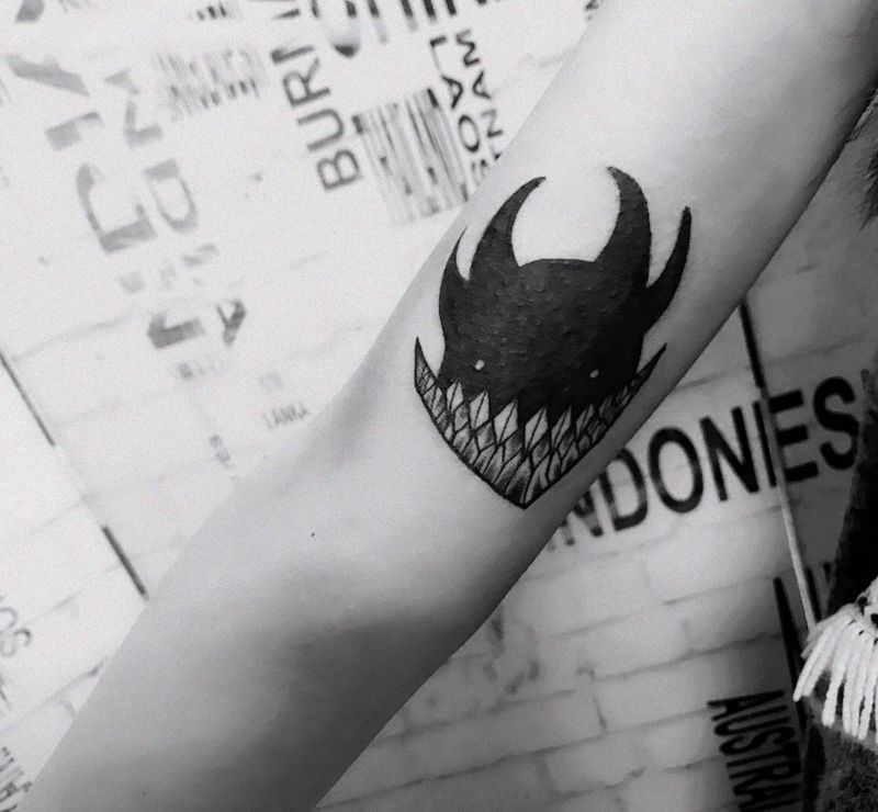 暴力遮盖纹身图片_成品手臂纹身图案