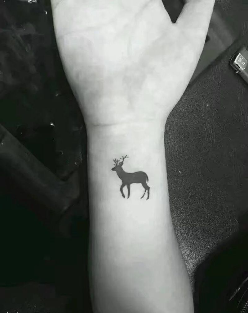 小鹿纹身图片
