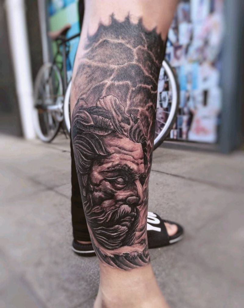 波塞冬纹身图片_腿部欧美写实纹身图案