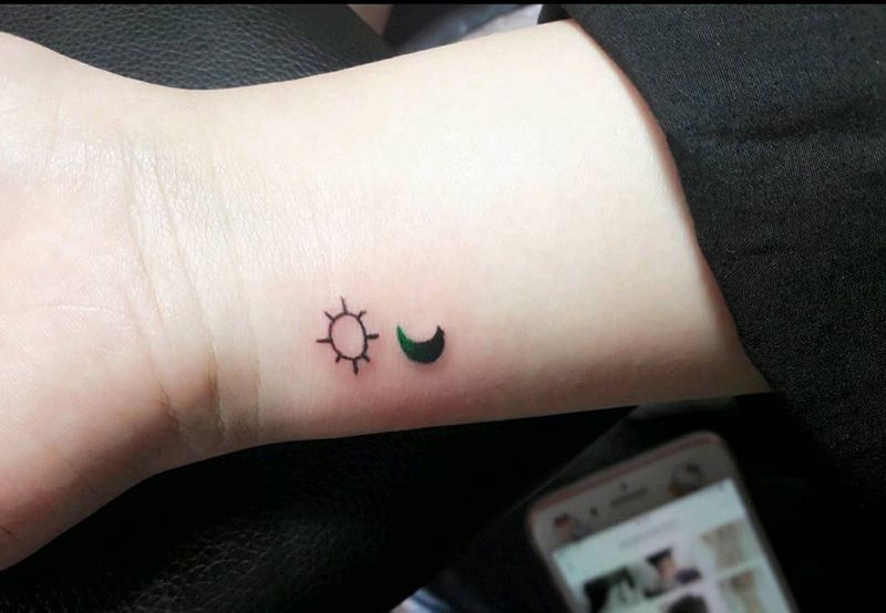 小清新日月纹身纹身图片