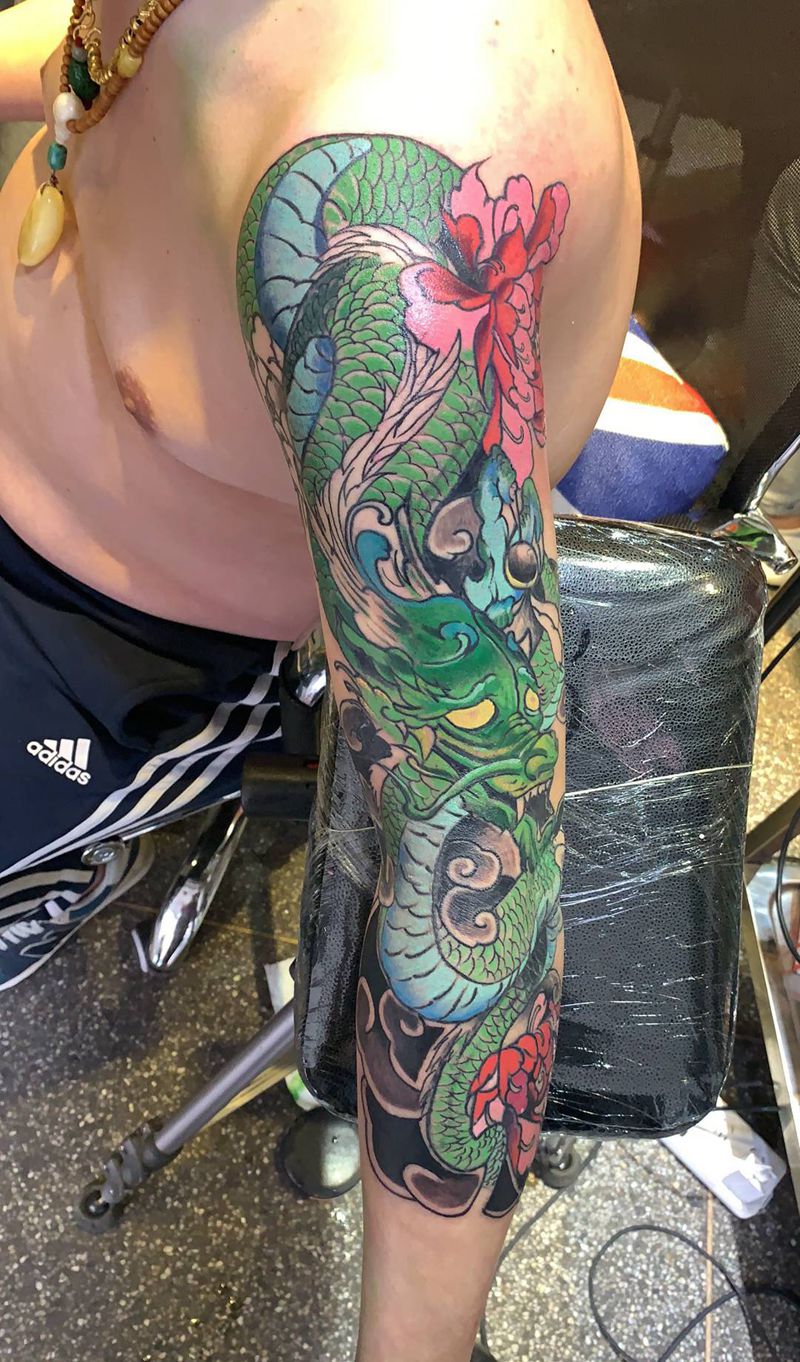 七分袖龙纹身图片_手臂新传统老传统纹身图案