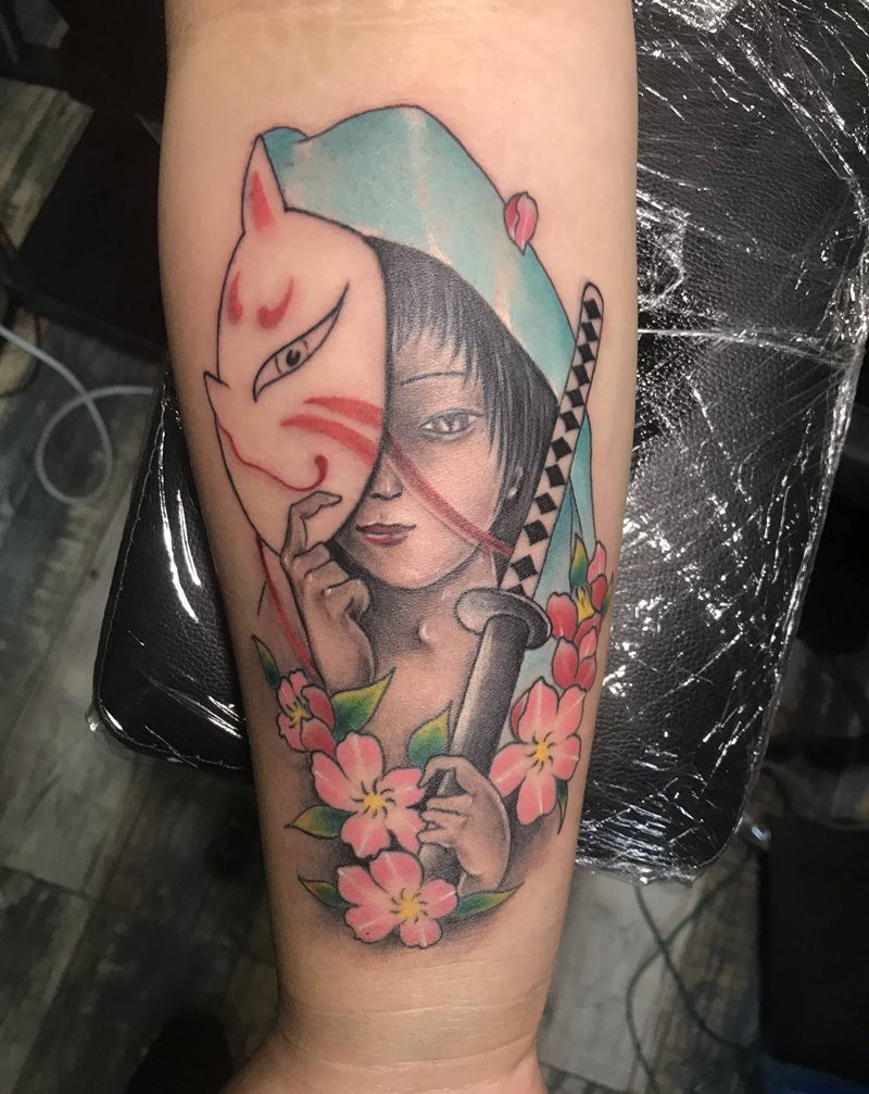 美女武士纹身图片_手臂新传统纹身图案