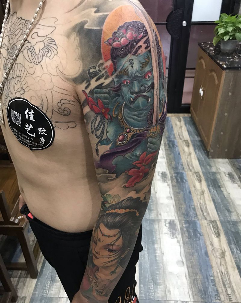 艺妓明王纹身图片_手臂新传统纹身图案