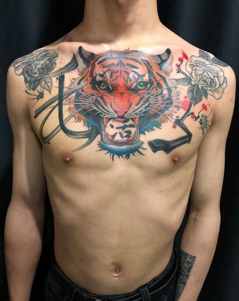虎纹身图片_胸部欧美写实纹身图案