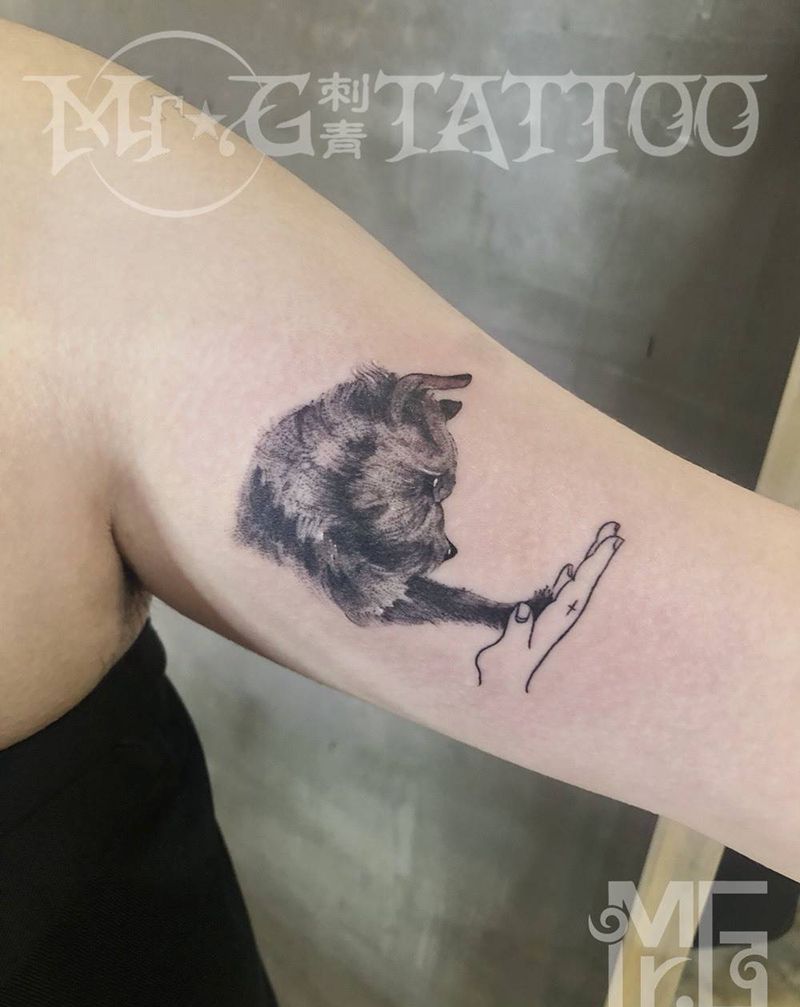 击掌纹身图片_手臂清新人物动物成品纹身图案