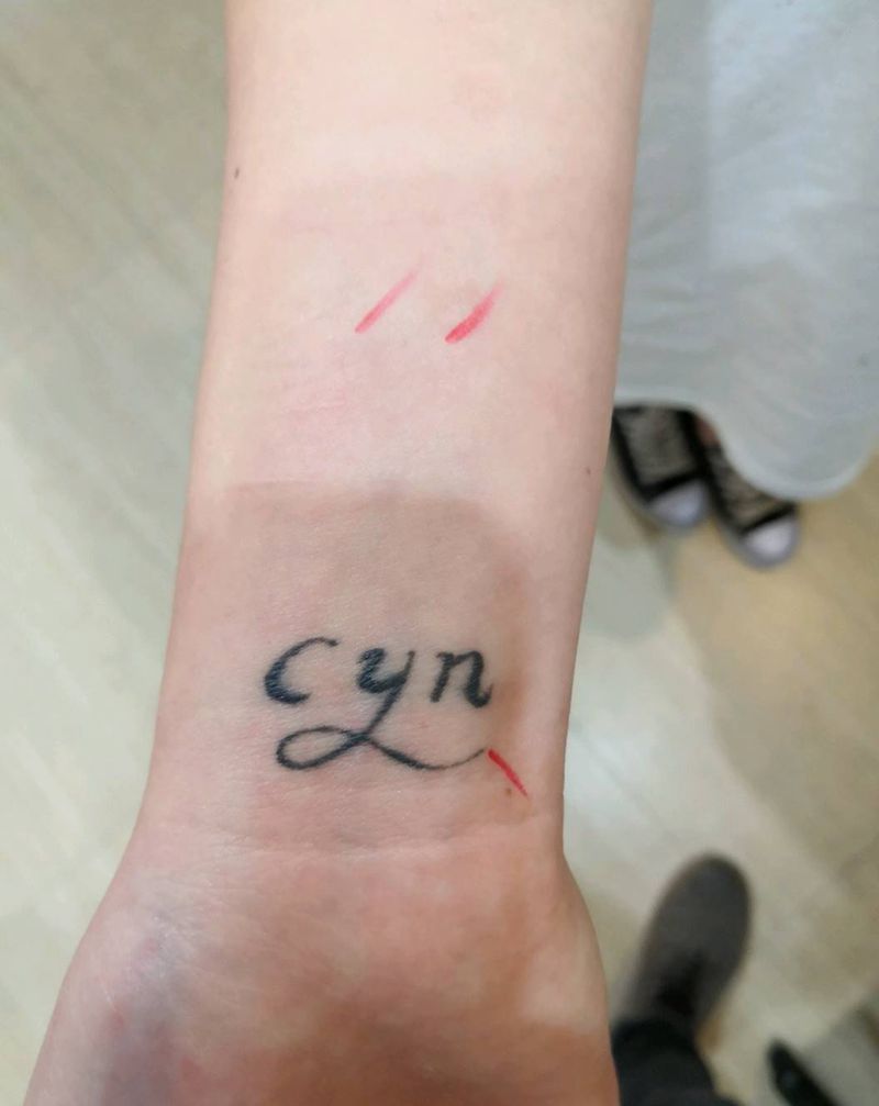 猫咪纹身图片_手臂水墨纹身图案