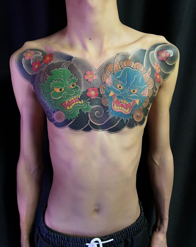 老传统风雷神纹身图片_胸部老传统纹身图案