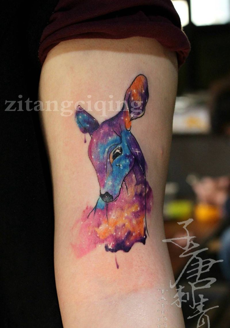 梦幻小鹿纹身图片_成品手臂清新写实国画动物静物纹身图案