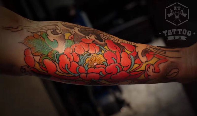 小臂菊花纹身图片_成品手臂传统植物纹身图案