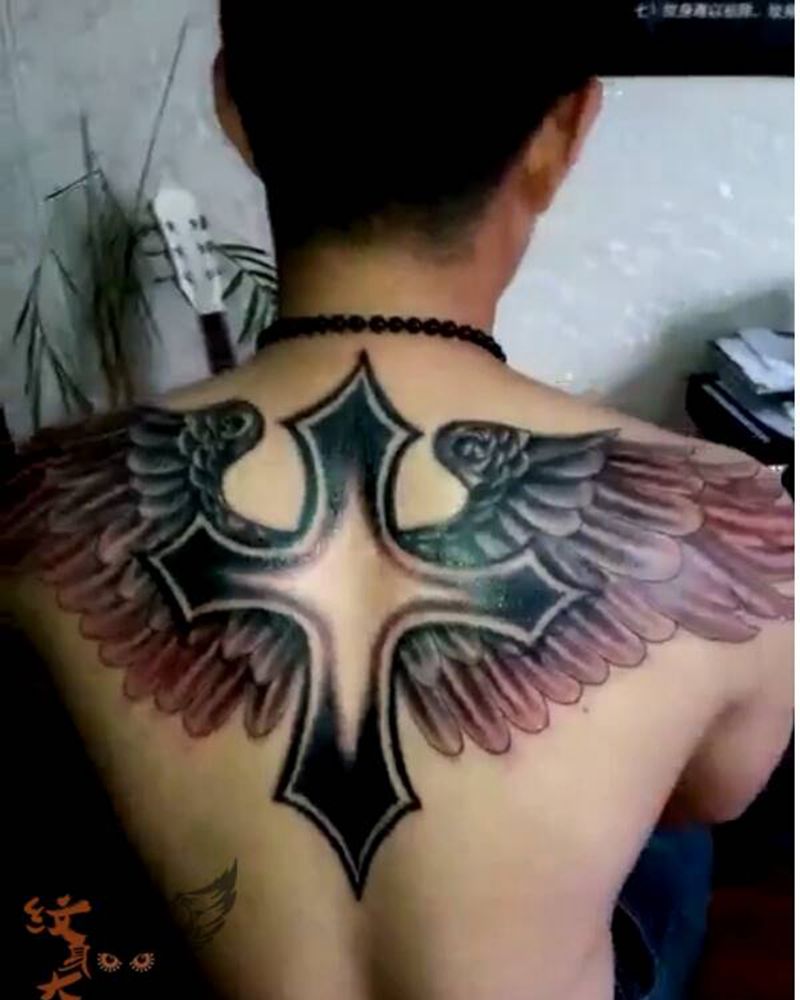 背部纹身图片_腿部纹身图案