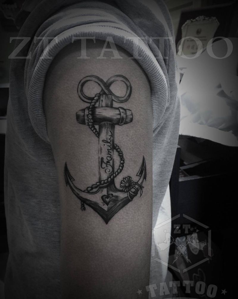 船锚纹身图片_成品手臂欧美写实清新静物宗教纹身图案