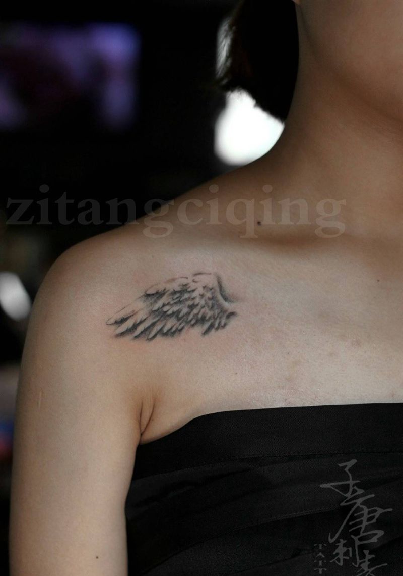 翅膀纹身图片_成品肩部欧美清新写实静物原创纹身图案