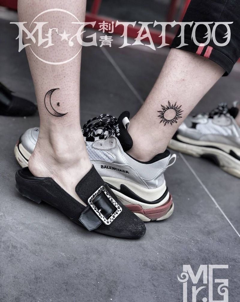 日月情侣纹身图片