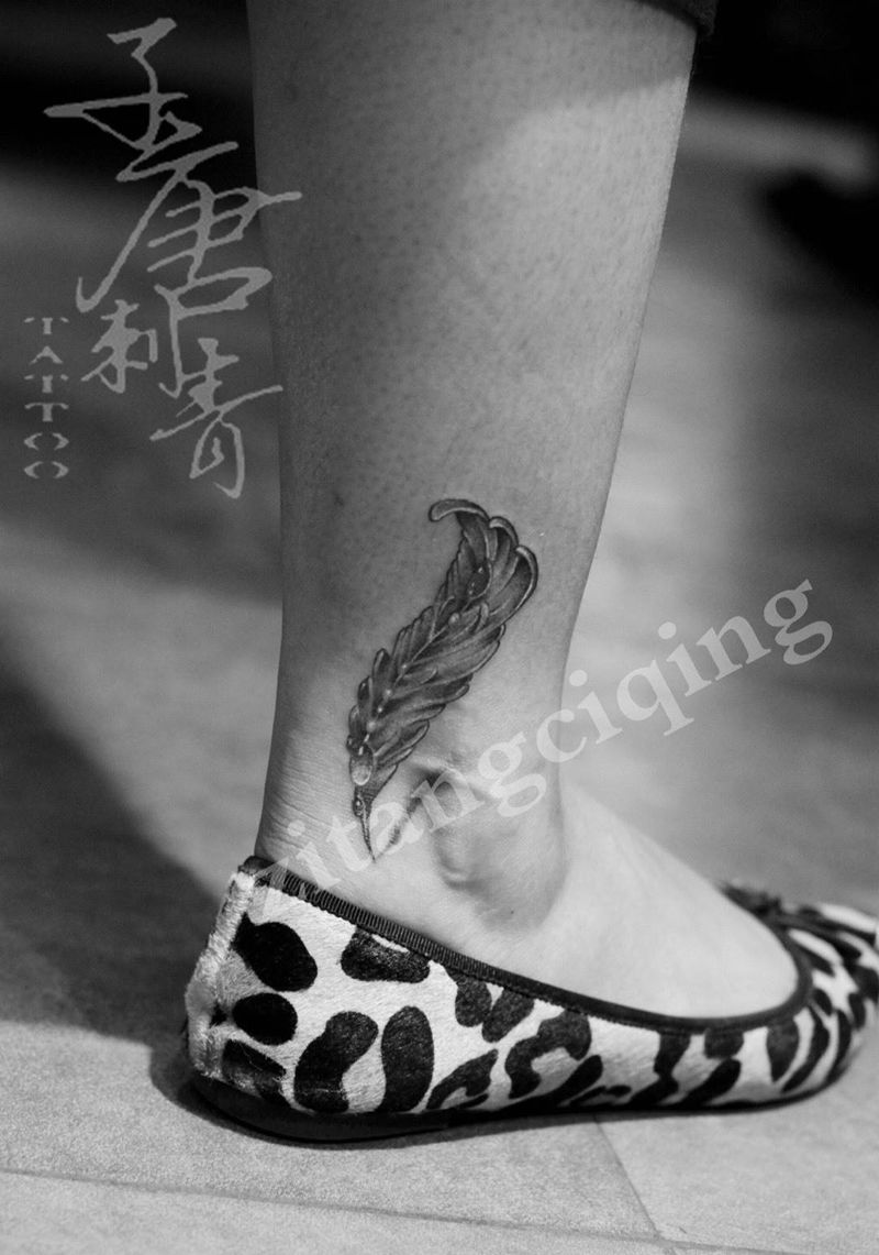 小图来一组纹身图片_成品腿部背部清新写实几何字符动物静物纹身图案