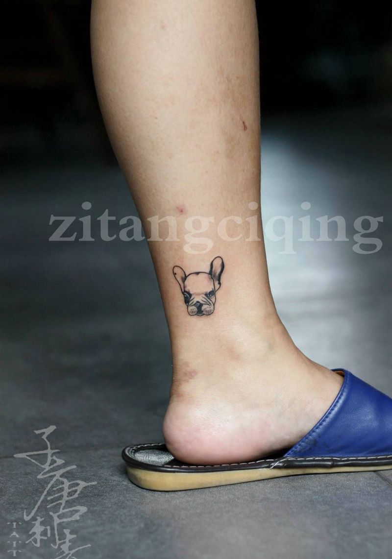 狗狗纹身图片_成品脚部清新动物纹身图案
