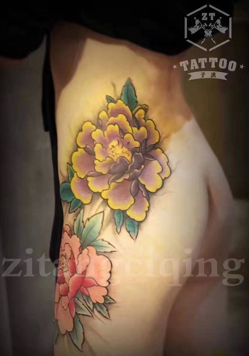 大腿花纹身图片_成品臀部腿部国画传统植物纹身图案