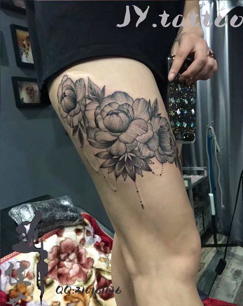 牡丹花下纹身图片