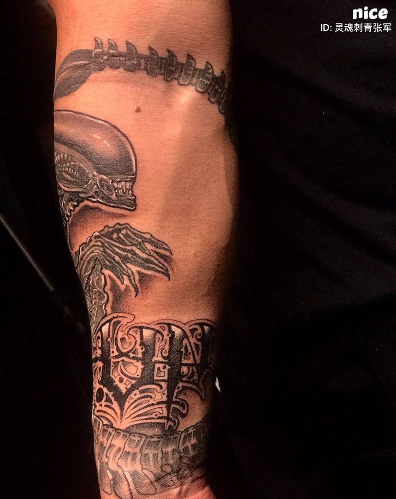 异形遮盖纹身图片