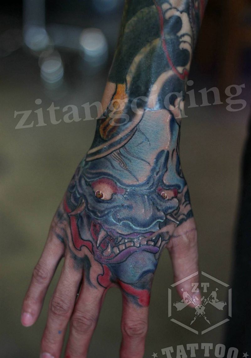 般若纹身图片_成品手部传统鬼神纹身图案