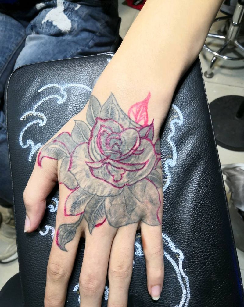 暴力盖纹身图片_手部水墨水彩纹身图案