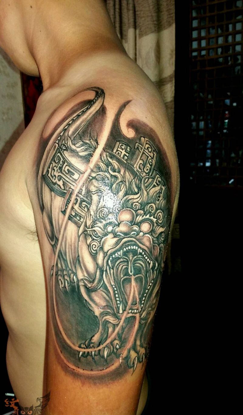 貔貅纹身图片_手臂传统纹身图案
