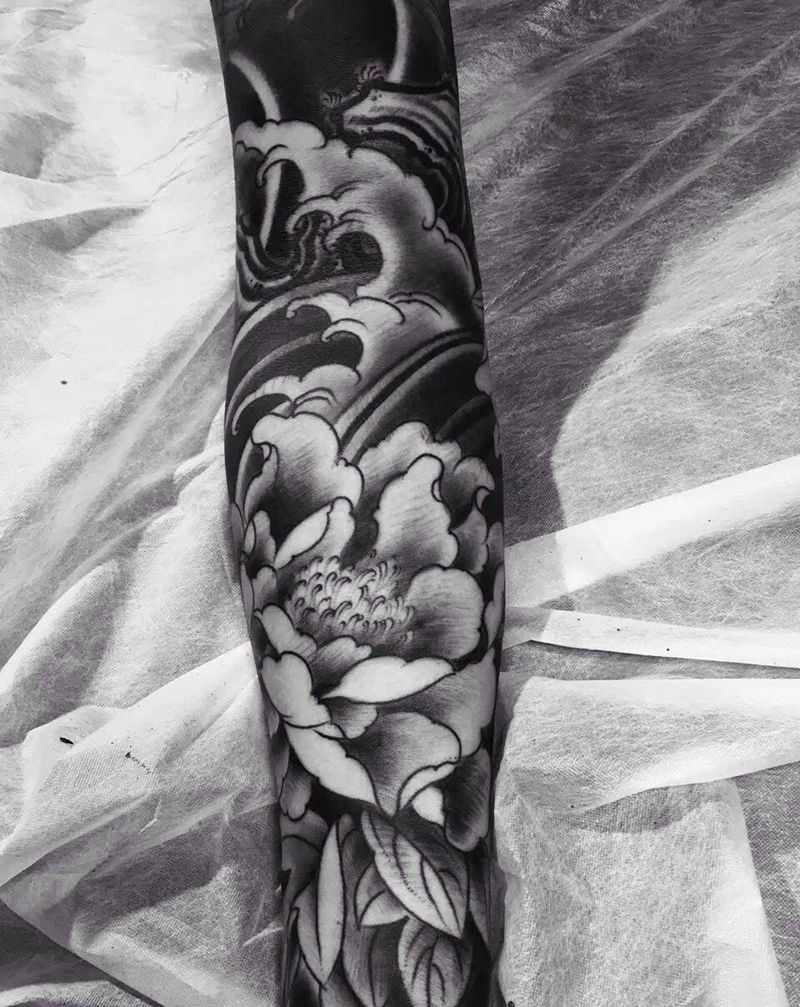 黑花纹身图片_成品手臂传统植物静物原创纹身图案