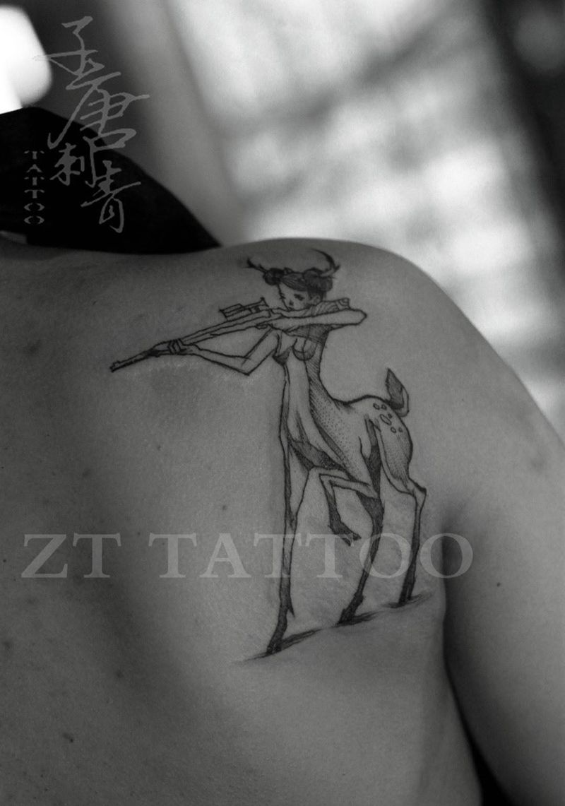 鹿女纹身图片_成品肩部背部欧美人物动物纹身图案