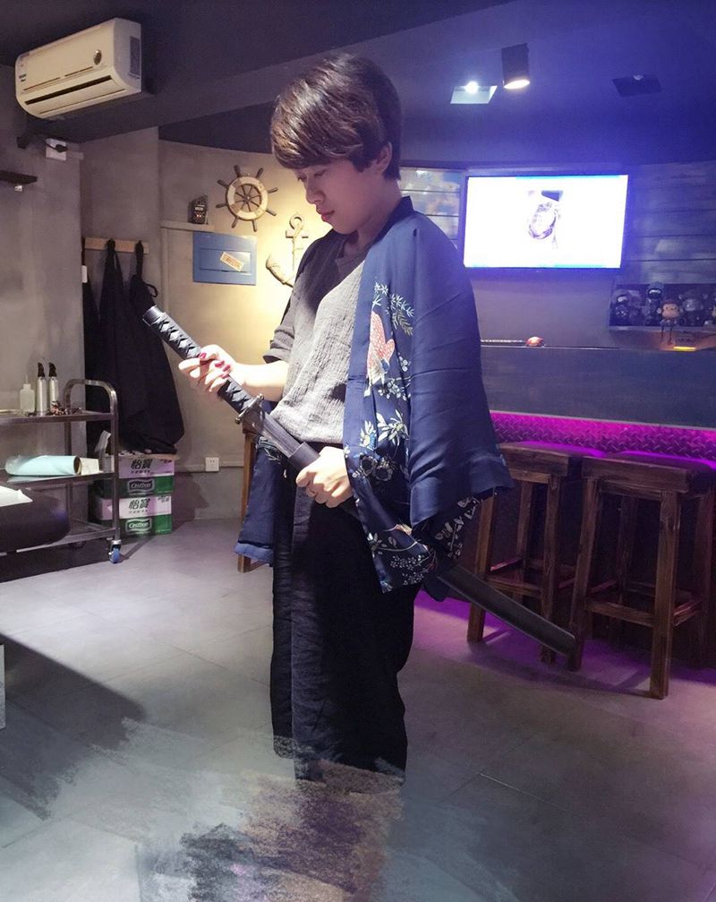 求赞，轻喷附带本人丑照一张纹身图片_成品背部腿部臀部欧美肖像人物字符宗教植物纹身图案