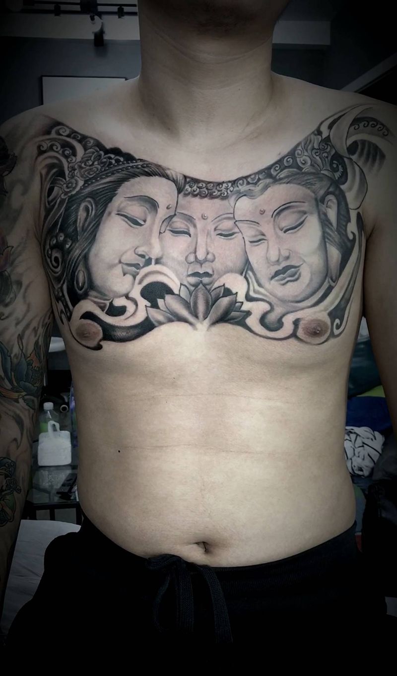 佛纹身图片_胸部新传统纹身图案