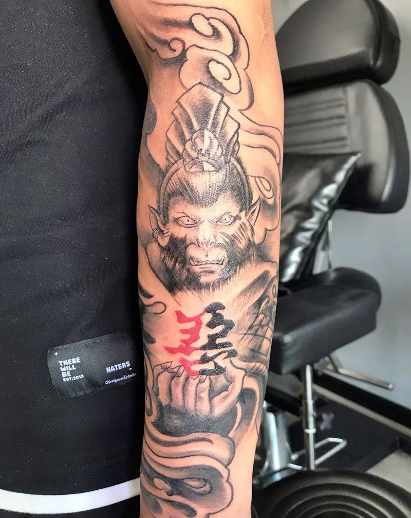 小臂悟空纹身图片_手臂新传统纹身图案