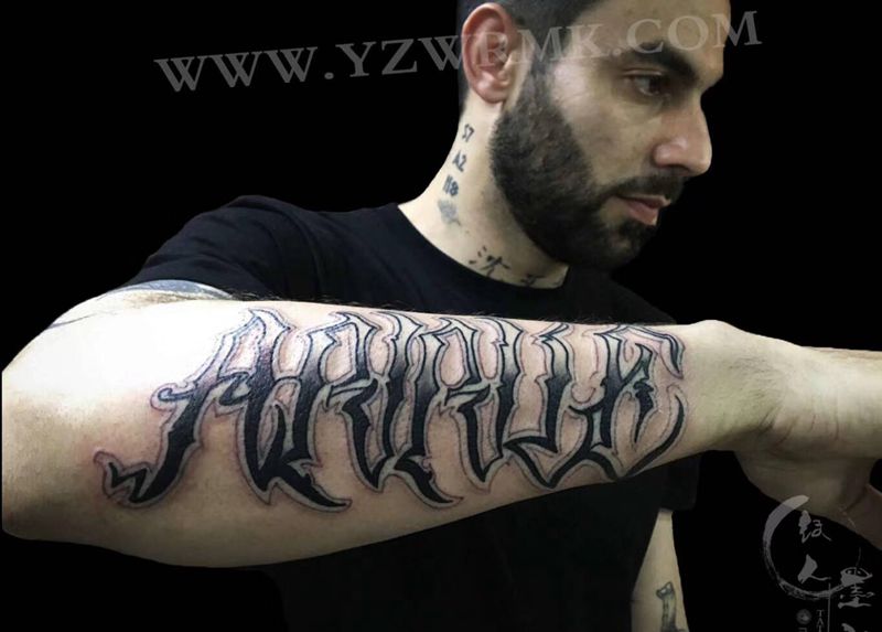 奇卡诺英文纹身图片_手臂纹身图案