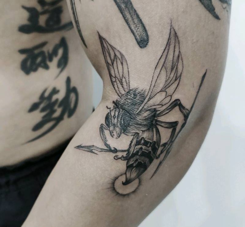 嗡嗡嗡纹身图片_点刺纹身图案