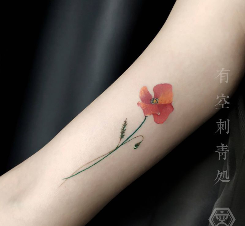 罂粟纹身图片_手臂水彩纹身图案