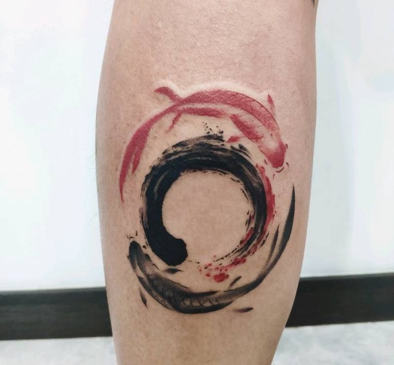 水墨双鱼纹身图片_腿部水墨纹身图案