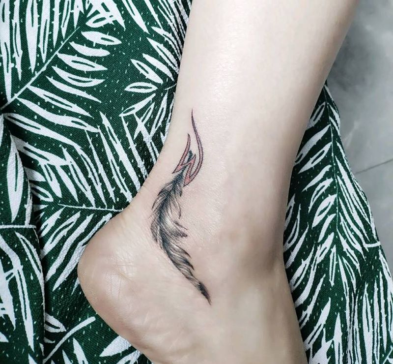 毛一根纹身图片_脚部小清新纹身图案