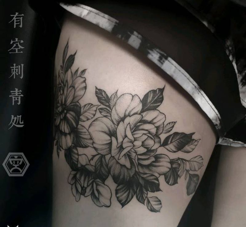 花遮盖纹身图片_腿部点刺纹身图案