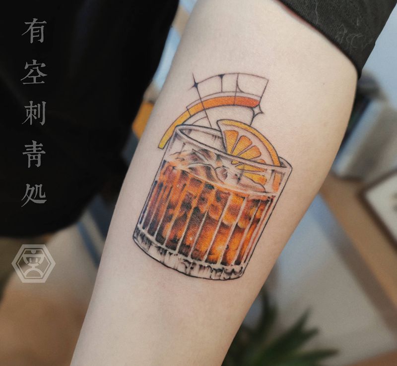 尼克罗尼纹身图片_手臂欧美写实水彩纹身图案